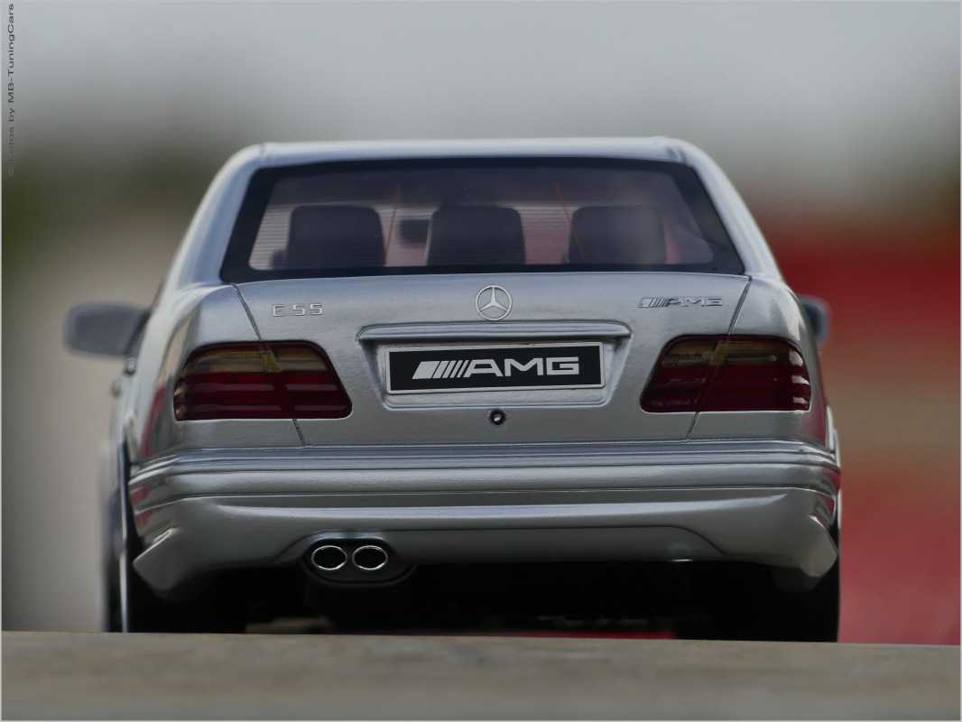 1:18 Mercedes E55 AMG W210 1999 mit 3tlg.AMG Alufelgen inkl. OVP